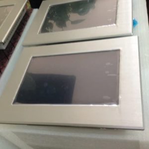10 N2600 12V Fanless Touchscreen Mini Industrial PC